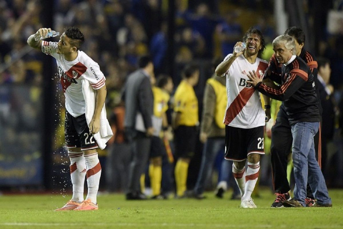 Aquel Boca-River duró apenas 45 minutos antes del escándalo.