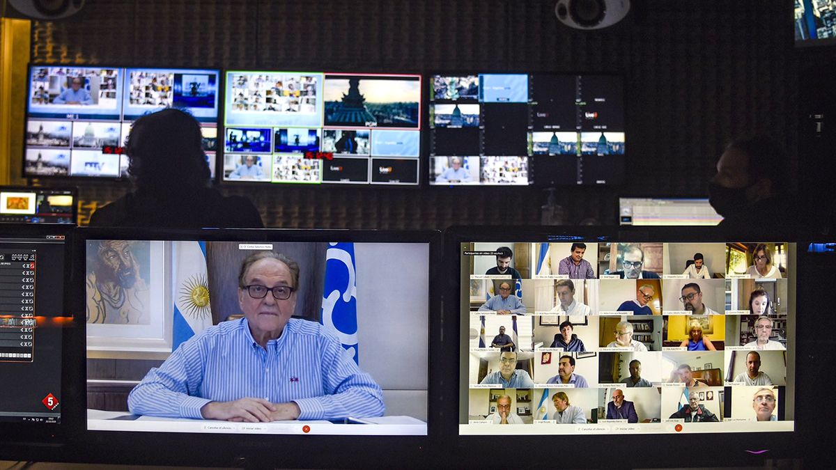 Carlos Heller durante el debate del Presupuesto.