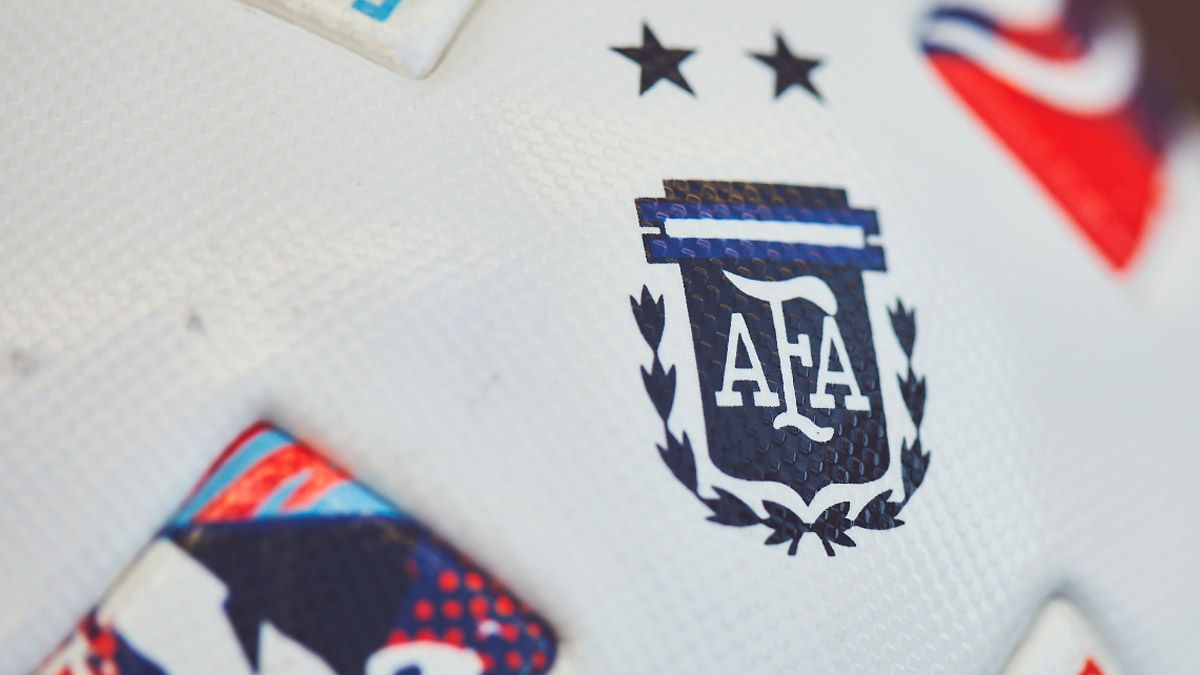 Argentum 2021/22, la nueva pelota oficial de la AFA