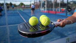 Cómo empezar a jugar al pádel sin lesionarte: guía práctica para principiantes. Cómo empezar a jugar al pádel sin lesionarte: guía práctica para principiantes.