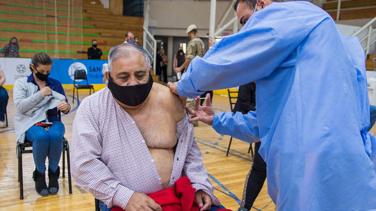 En 4 días vacunaron a 5.000 persoans en San Martín