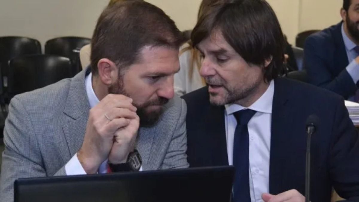 El trabajo de los fiscales Iturbide y Stroppiana fueron cuestionados por el Tribunal de sentencia y por los defensores. El trabajo de los fiscales Iturbide y Stroppiana fueron cuestionados por el Tribunal de sentencia y por los defensores.