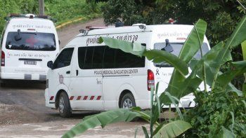 Fin de la pesadilla: rescataron a los 12 chicos y a su entrenador de la cueva inundada en Tailandia
