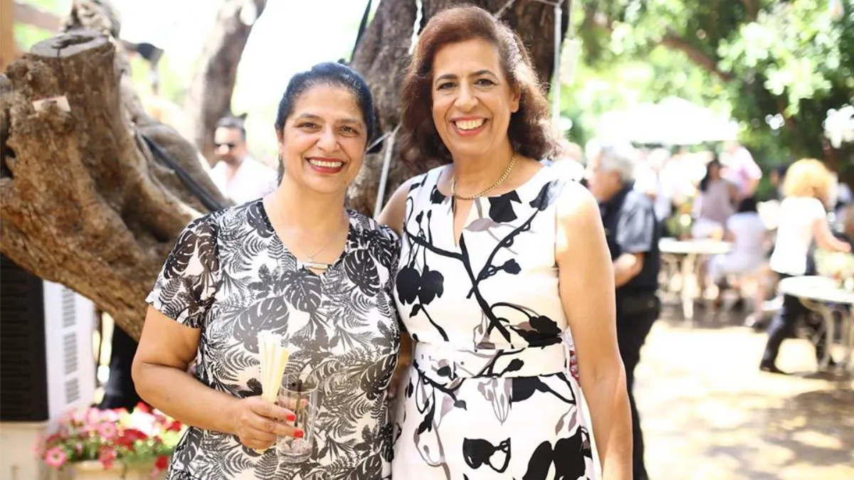 Phyria Saroussy, madre de Nicolás Gil Pereg, y su tía Lily Pereg.