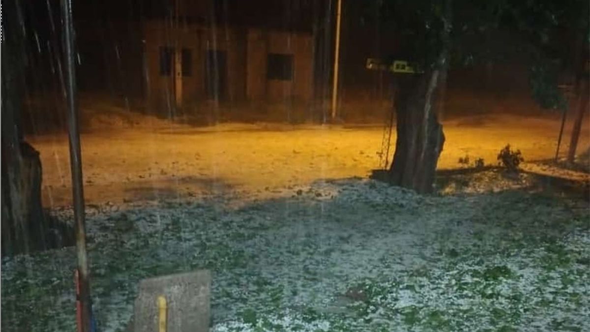 Según lugareños del Este mendocino, la tormenta de lluvia y granizo fue muy violenta y rápida.