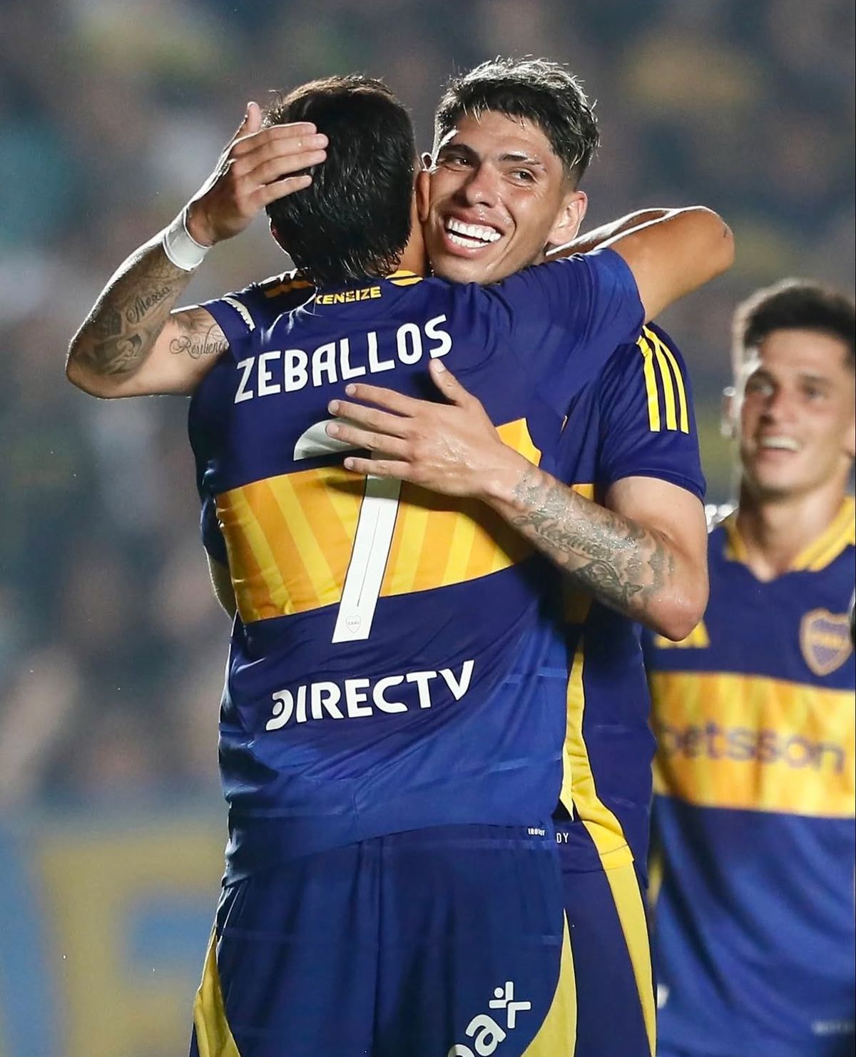 Carlos Palacios y Ezequiel Palacios serán titulares en Boca. Carlos Palacios y Ezequiel Palacios serán titulares en Boca. 