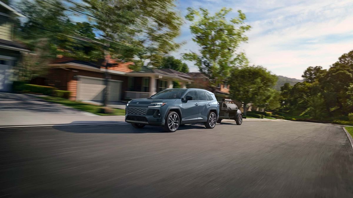 Toyota presentó la sexta generación de la RAV4. Toyota presentó la sexta generación de la RAV4.