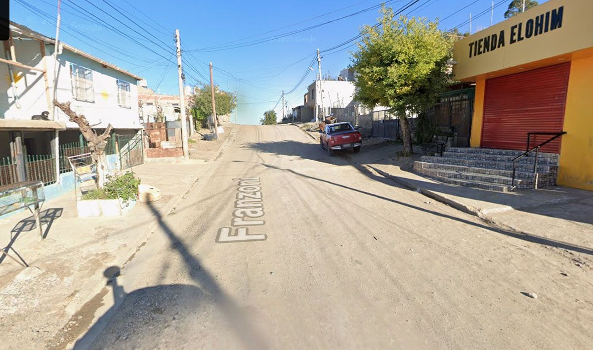 En medio de una violenta discusión, una mujer atacó a su novio con un cuchillo provocándole una grave herida en la cabeza y se escapó. En medio de una violenta discusión, una mujer atacó a su novio con un cuchillo provocándole una grave herida en la cabeza y se escapó.