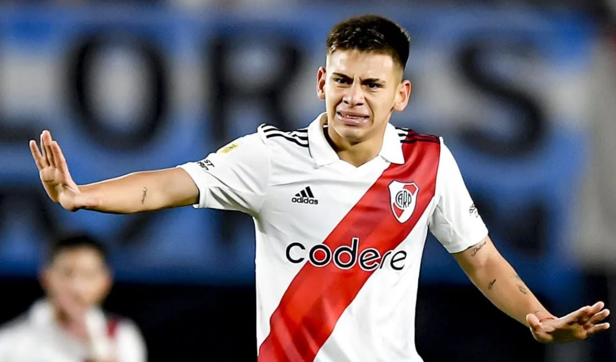 El Diablito Claudio Echeverri podría ver concretado su pase de River Plate al Manchester City esta semana.