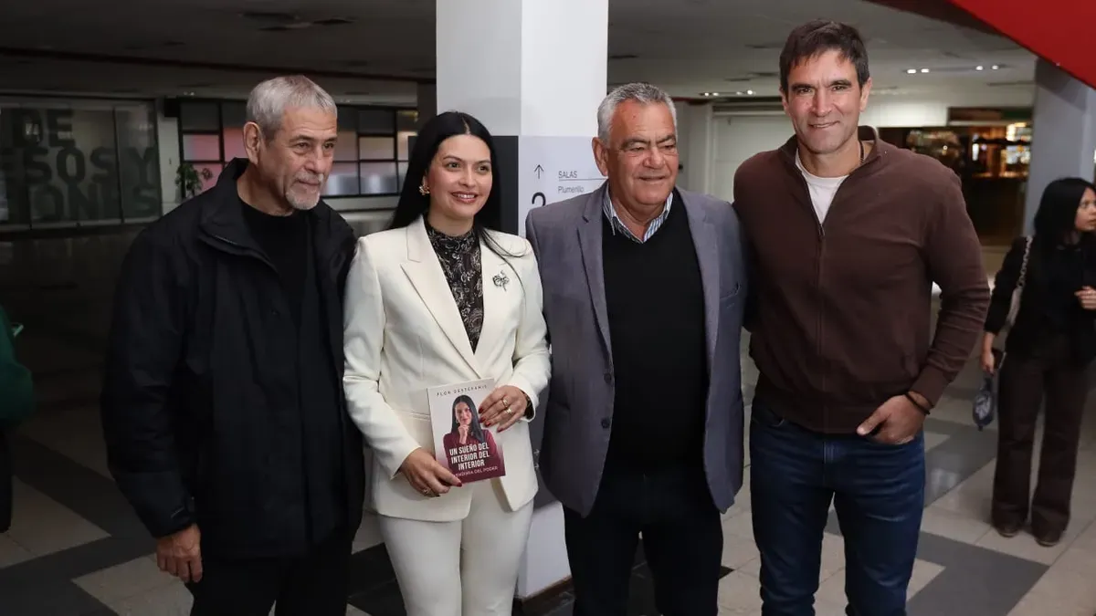 Jorge Ferraresi, Flor Destéfanis, Edgardo González y Emir Andraos en la presentación de su libro en el Auditorio Ángel Bustelo. Jorge Ferraresi, Flor Destéfanis, Edgardo González y Emir Andraos en la presentación de su libro en el Auditorio Ángel Bustelo.