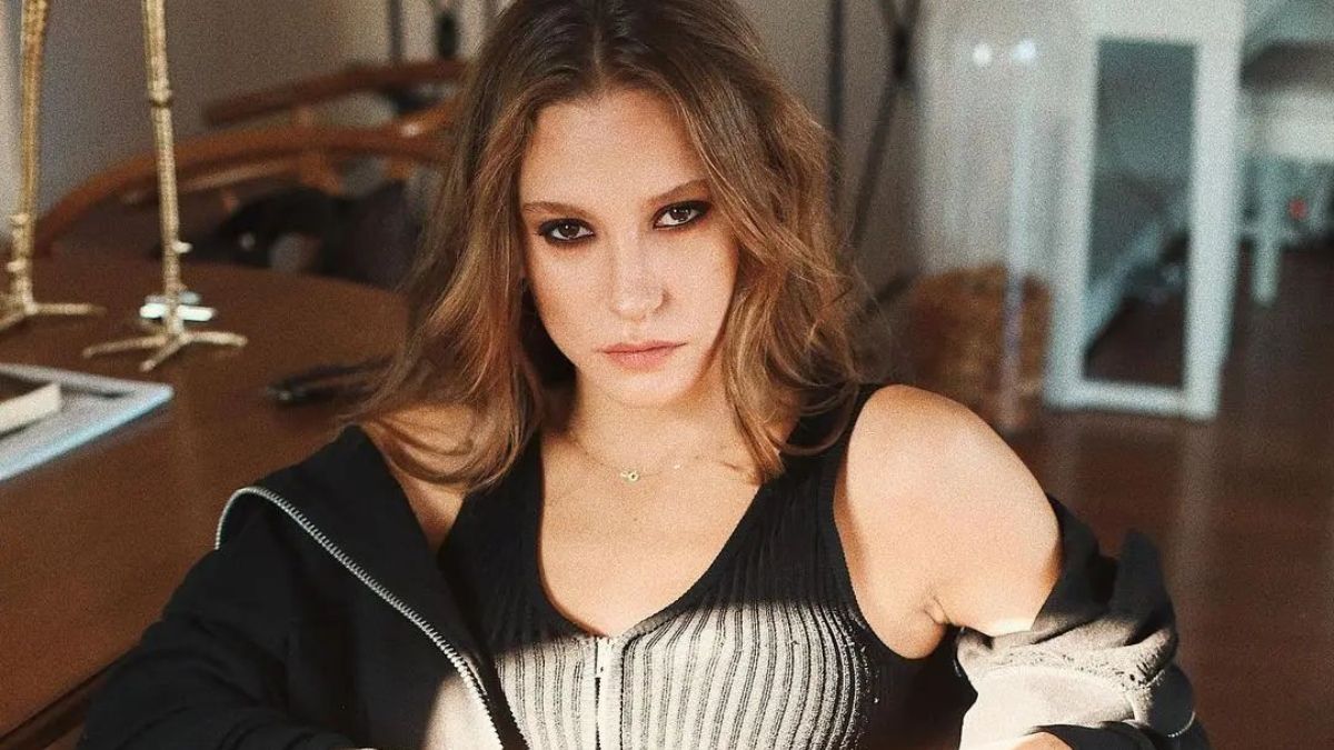 Serenay Sarikaya