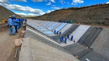 Un río artificial de 145 km es construido en un país de América del Sur como solución a la sequía, copiando la estrategia de China Un río artificial de 145 km es construido en un país de América del Sur como solución a la sequía, copiando la estrategia de China