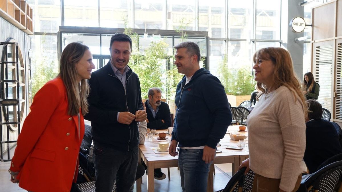 En su visita de campaña, Petri se reunió con dos de los candidatos a intendentes de Cambia Mendoza, Diego Costarelli (Godoy Cruz) y Natalio Mema (Luján), quienes también dialogaron con los aspirantes a llegar al Congreso de la Nación.