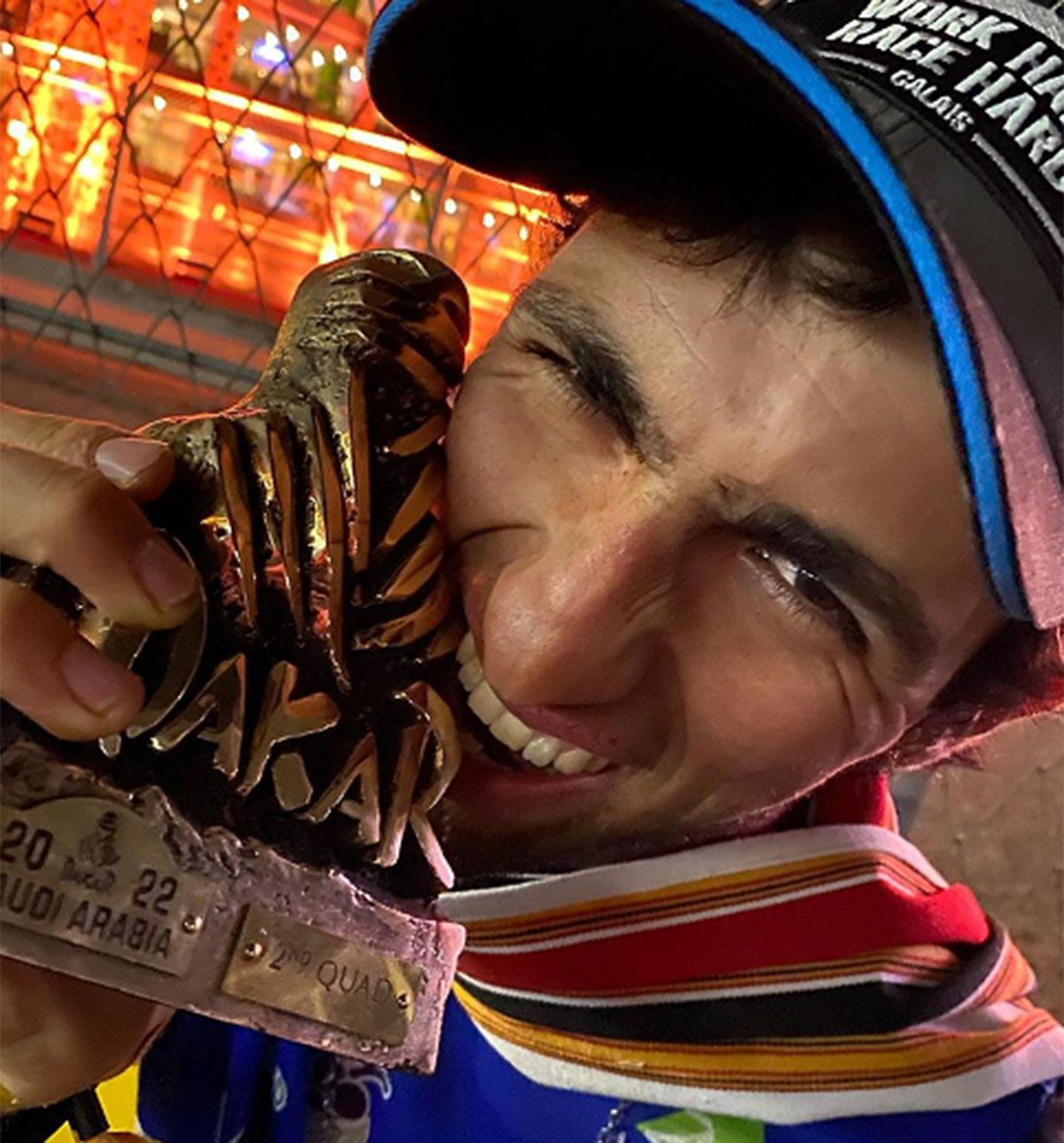 Francisco Moreno ha tenido dos segundos puestos en los anteriores Rally Dakar, y en el 2024 arrancó ganando. Francisco Moreno ha tenido dos segundos puestos en los anteriores Rally Dakar, y en el 2024 arrancó ganando.