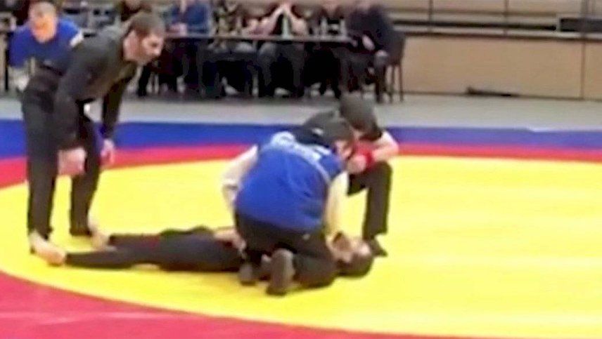 Video: un luchador amateur sufrió una aterradora fractura de cuello