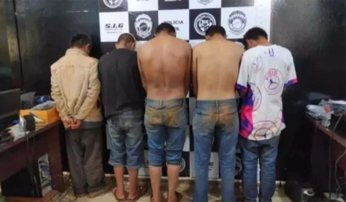 Una niña sufrió una violación en manada y murió al ser arrojada al vacío