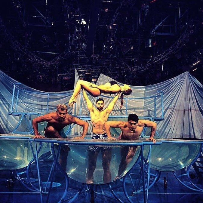 Pampita volvió a cautivar con su sensualidad en los ensayos para el aquadance