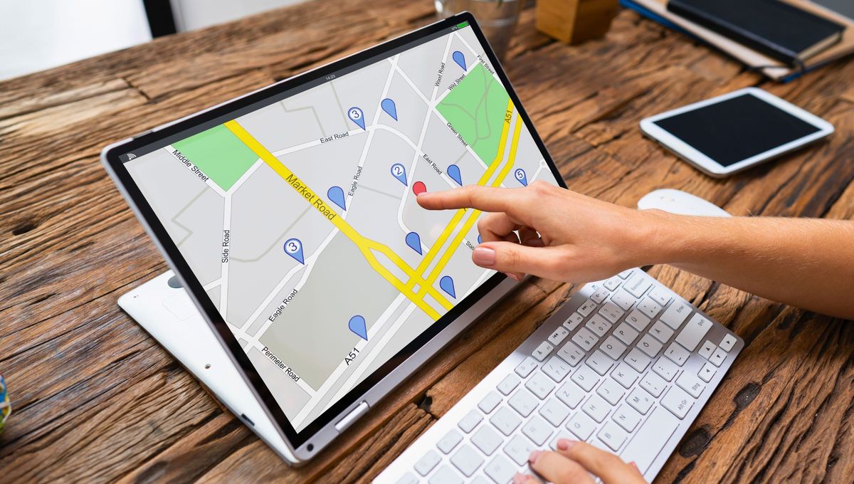 Para ver los sitios y trayectos que has realizado, puedes consultar un día determinado según las indicaciones dadas. Para ver los sitios y trayectos que has realizado, puedes consultar un día determinado según las indicaciones dadas.