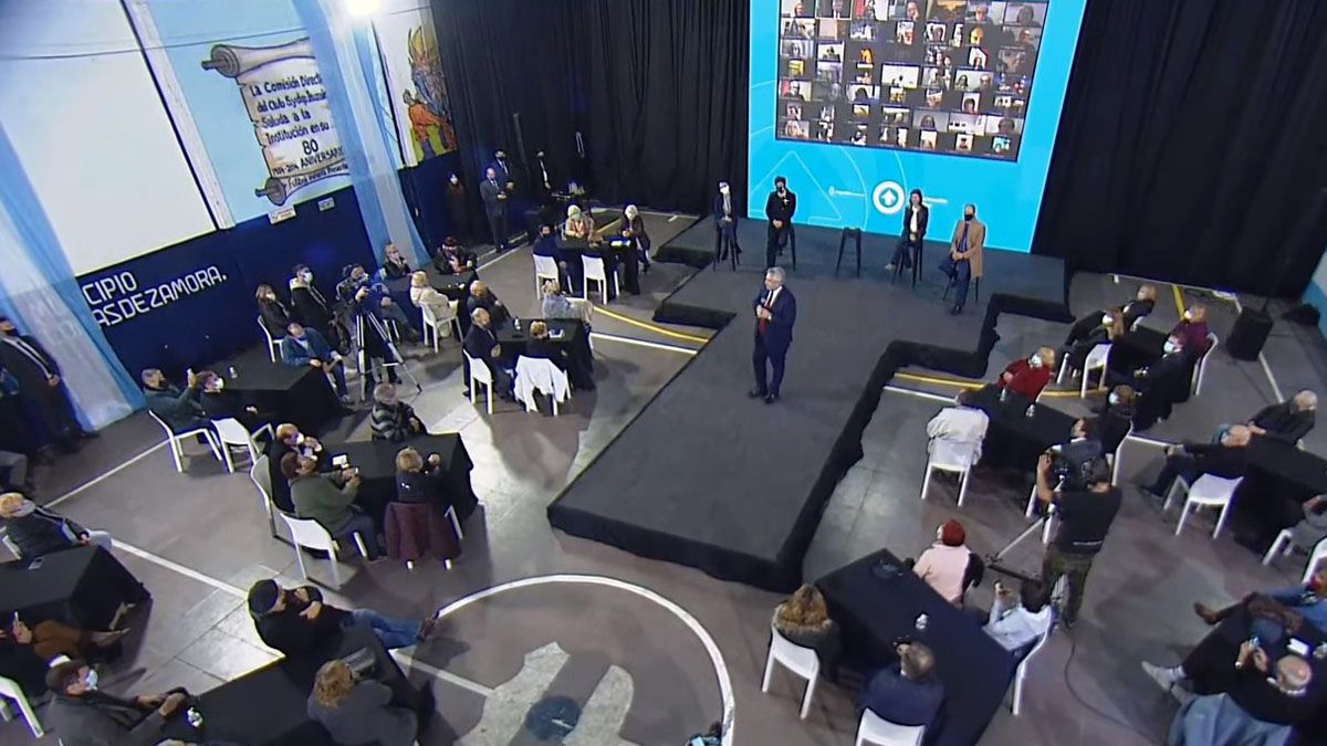 Alberto Fernández encabezó el acto de anuncio del bono de $5.000 para los jubilados.