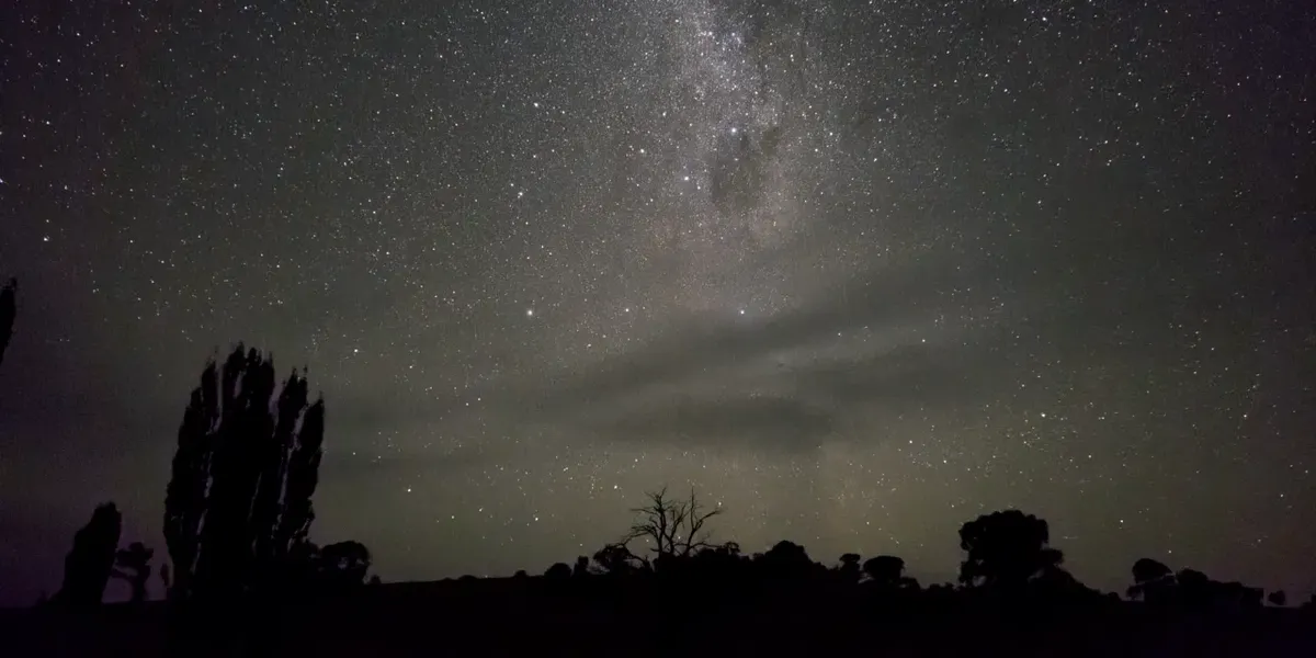El modo de astrofotografía permite tomas que te dejarán sin habla. El modo de astrofotografía permite tomas que te dejarán sin habla.