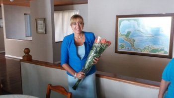 Con flores recibieron a la mendocina