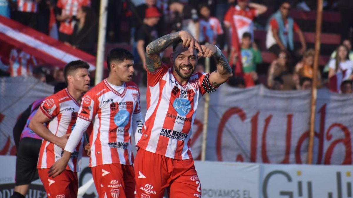 A Alexis Viscarra se lo ve muy ilusionado con esta etapa que está viviendo en el Albirrojo. A Alexis Viscarra se lo ve muy ilusionado con esta etapa que está viviendo en el Albirrojo.