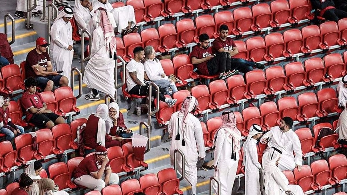 Los hinchas de Qatar abandonaron a su selección.