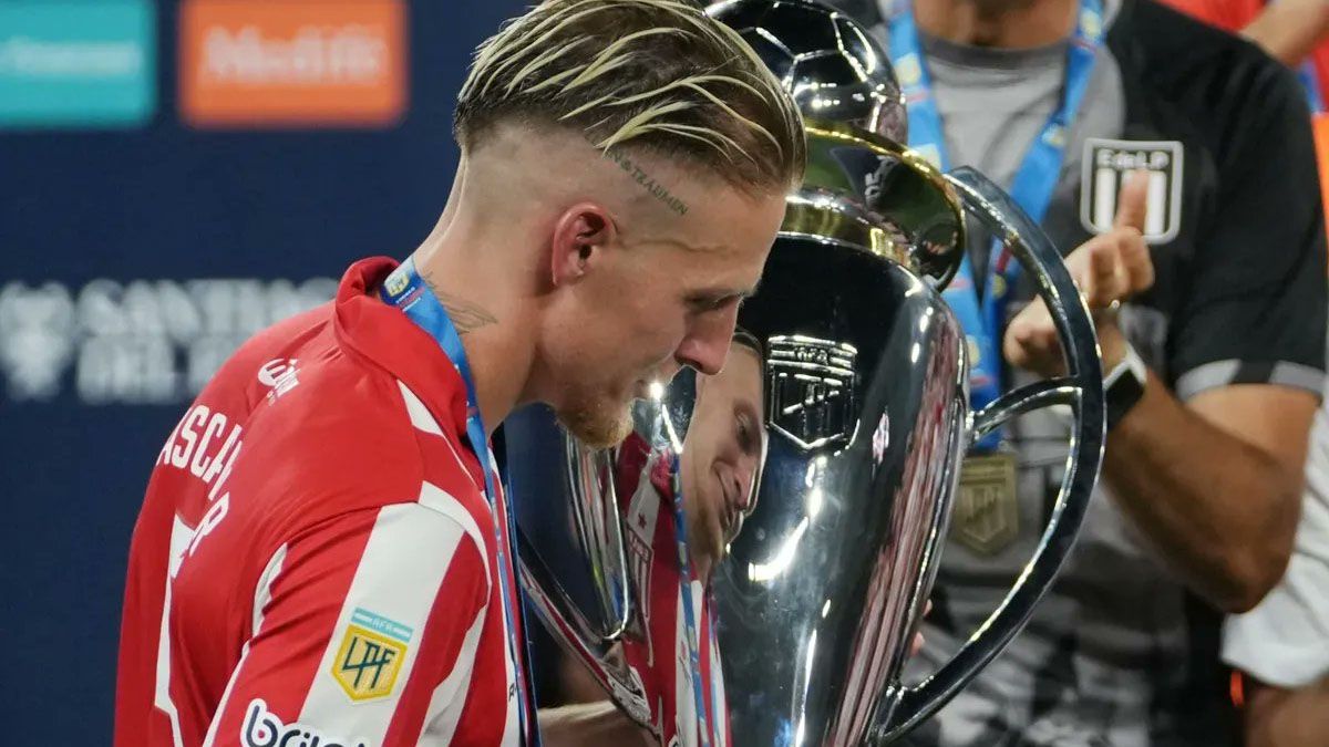 &iquest;Ascac&iacute;bar ser&aacute; jugador de River?