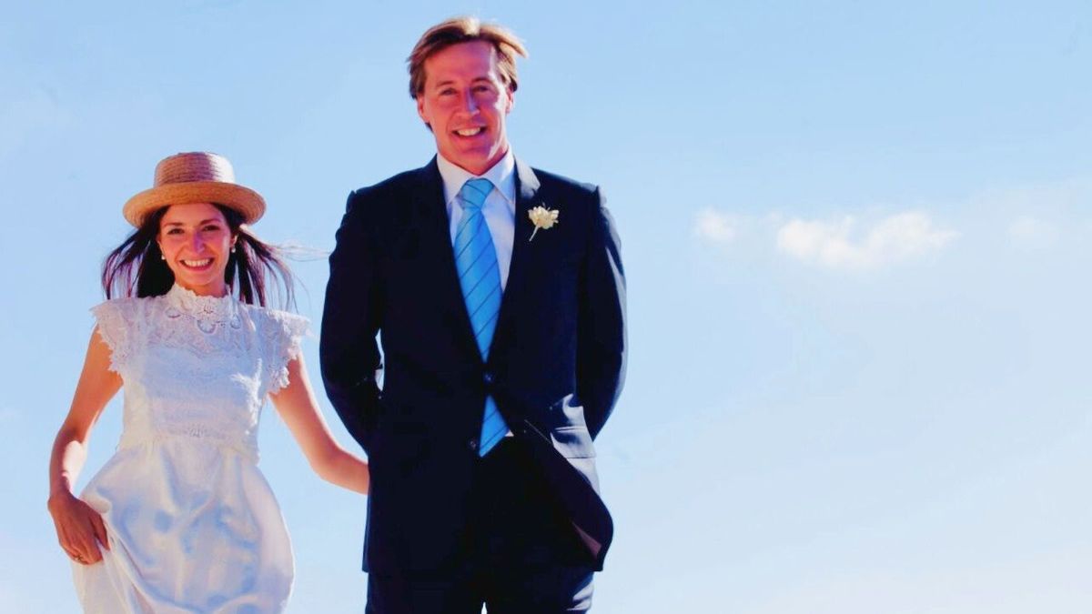 El casamiento con Cecilia Albino. Fue en una bodega mendocina y repleta de holandeses. El casamiento con Cecilia Albino. Fue en una bodega mendocina y repleta de holandeses.