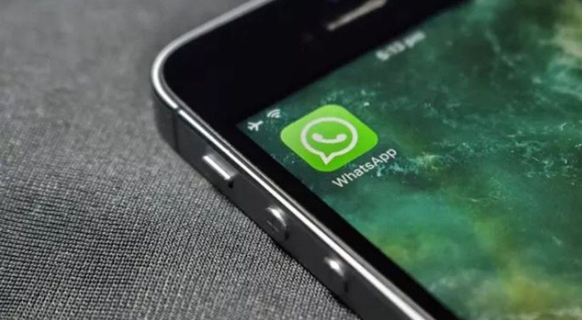 Tecnología. WhatsApp: una importante marca de celulares dejará de fabricarse.