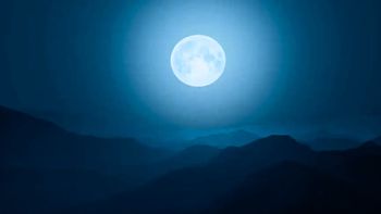 Luna azul, el impactante fenómeno astronómico que iluminará el cielo nocturno de mayo Luna azul, el impactante fenómeno astronómico que iluminará el cielo nocturno de mayo