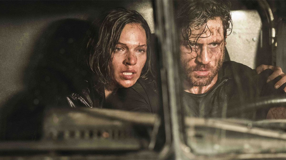 La película de Netflix tiene mucho suspenso y acción durante las más de 2 horas que tiene su desarrollo. La película de Netflix tiene mucho suspenso y acción durante las más de 2 horas que tiene su desarrollo.