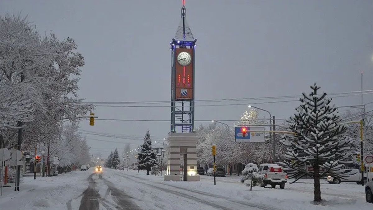 La ciudad de Malargüe quedó aislada por un temporal histórico.