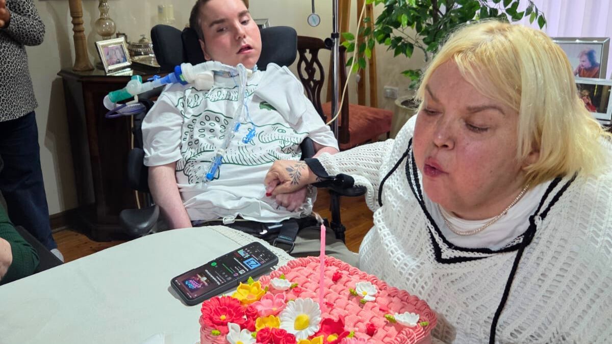 La vida cotidiana de esta madre e hijo fue relatada este domingo en el Día de la Madre La vida cotidiana de esta madre e hijo fue relatada este domingo en el Día de la Madre