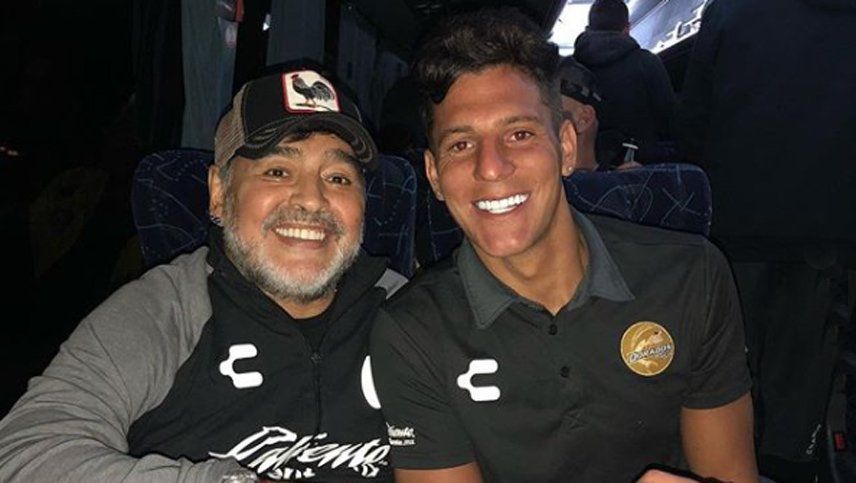 El ex arquero de la Lepra le hizo un homenaje a Maradona