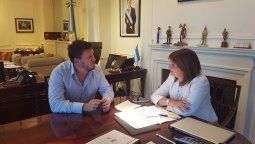 Bullrich: Estamos tirando del mismo carro todos juntos para sacar adelante a Santa Fe