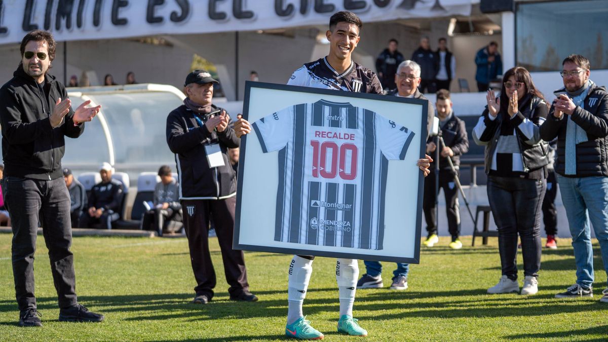 Matías Recalde llegó a los 100 partidos con la camiseta de Gimnasia y Esgrima.