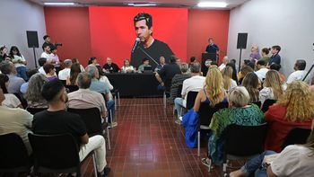 Andrés Lombardi cruzó a la UCR nacional por discutir cargos y no un programa político Andrés Lombardi cruzó a la UCR nacional por discutir cargos y no un programa político