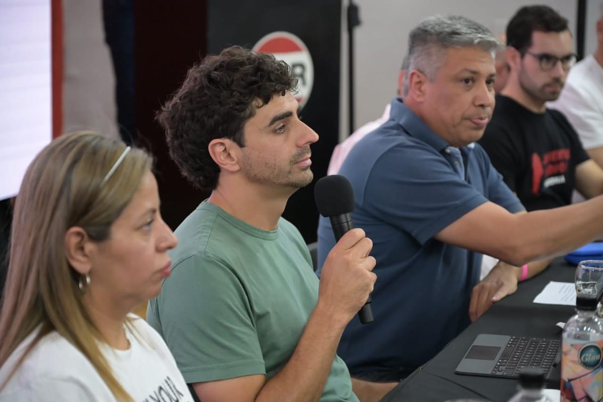 Natalio Mema, ministro de Gobierno del gobierno de Alfredo Cornejo, también participó de la reunión. Natalio Mema, ministro de Gobierno del gobierno de Alfredo Cornejo, también participó de la reunión.