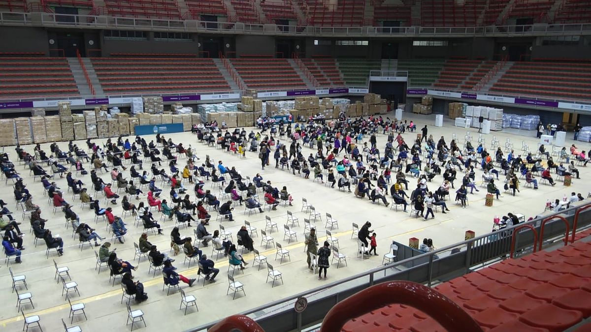 Covid: ya se vacunó al 50% de la población mayor de 18 años