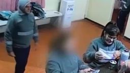 El ataque del concejal quedó filmado.