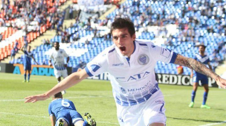 Juanfi Garro tiene un pie afuera de Godoy Cruz