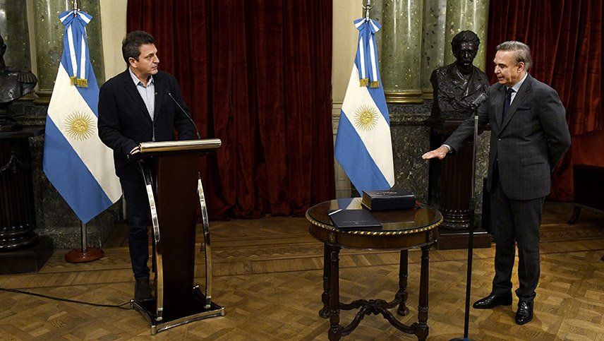 Pichetto asumió como miembro de la Auditoría General de la Nación