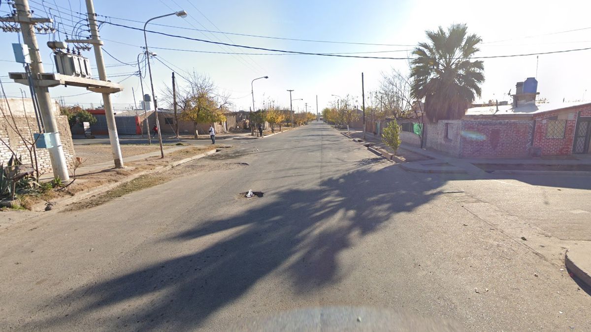 Violenta pelea en Maipú: tres mujeres resultaron heridas a puñaladas tras una discusión en el barrio Provincias Unidas Violenta pelea en Maipú: tres mujeres resultaron heridas a puñaladas tras una discusión en el barrio Provincias Unidas