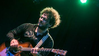 Raly Barrionuevo presenta en Mendoza 1972, su nuevo disco