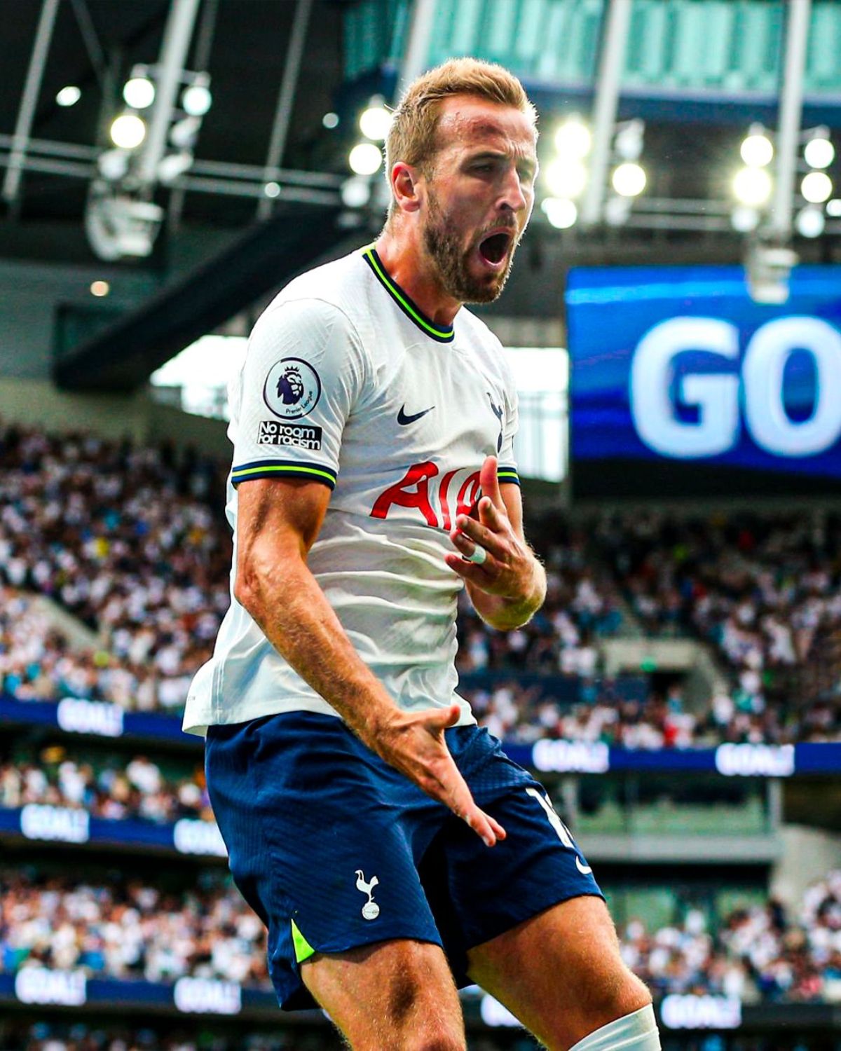 Harry Kane marcó un récord y el Tottenham lidera la Premier League