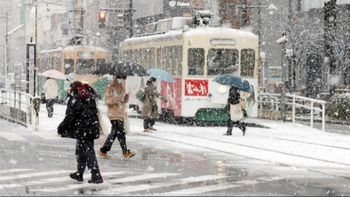 Japón enfrenta una ola de frío histórica con decenas de muertos y cientos de heridos