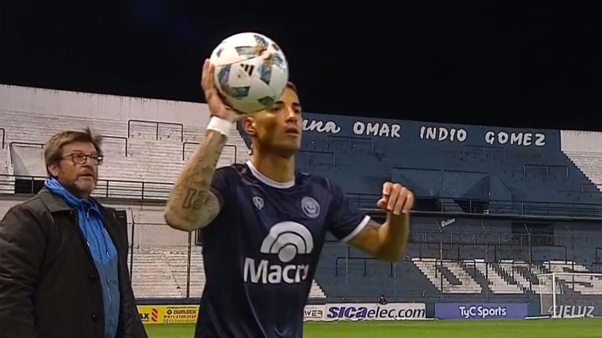 Alfredo Berti disfrutó el triunfo de Independiente Rivadavai ante Quilmes.