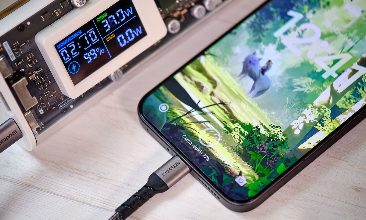 Este teléfono se carga completamente en 83 minutos. Foto: Xataka Este teléfono se carga completamente en 83 minutos. Foto: Xataka
