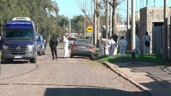 Hallaron muertos a un padre y sus dos hijos en su casa y la principal hipótesis estremece al país